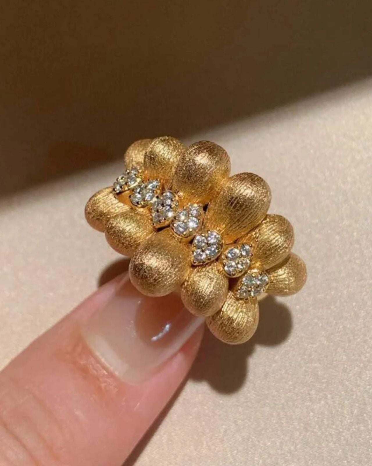 GILDED CLUSTER RING (ADJUSTABLE)